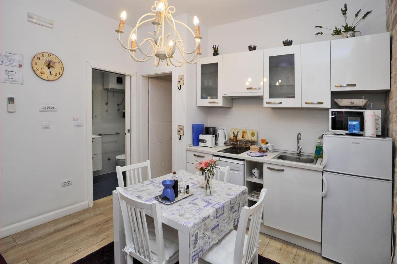 Apartment L & L Old Town *